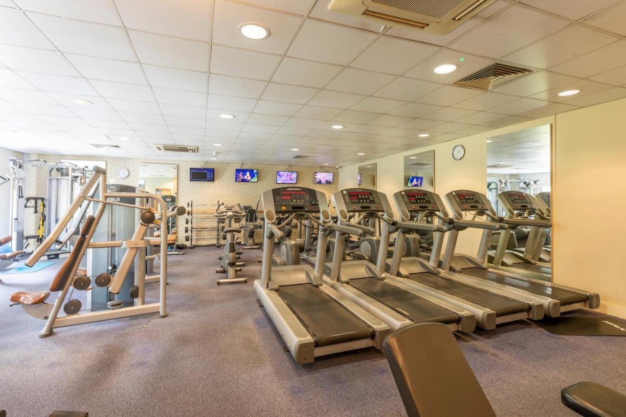 Holiday Inn Guildford By Ihg Zewnętrze zdjęcie
