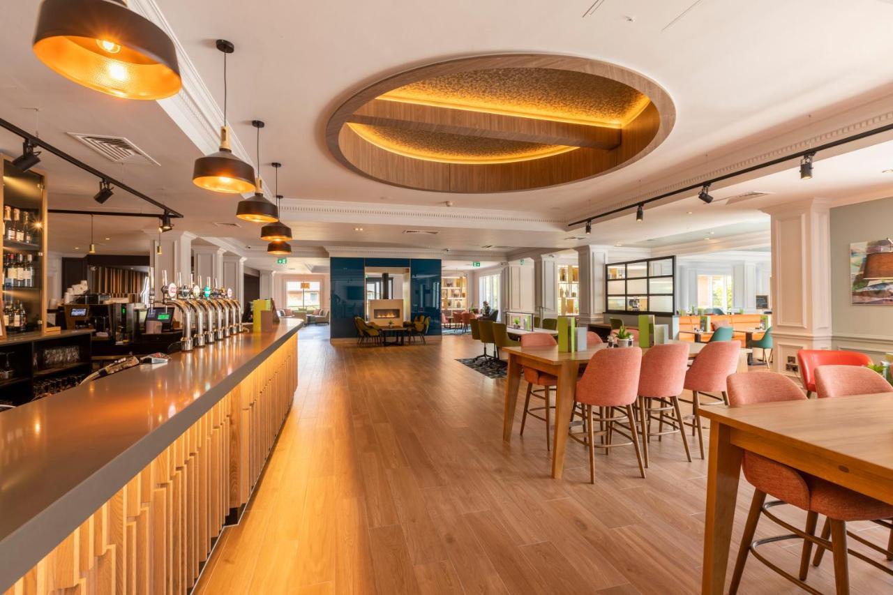 Holiday Inn Guildford By Ihg Zewnętrze zdjęcie
