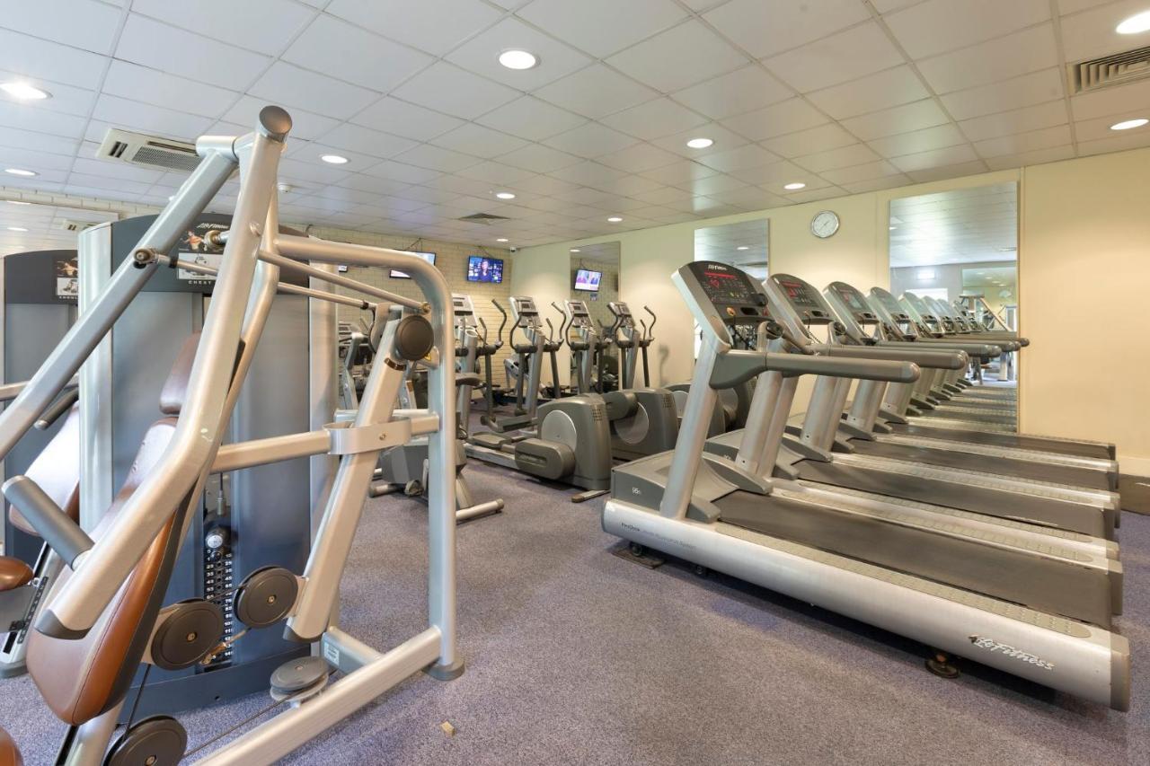 Holiday Inn Guildford By Ihg Zewnętrze zdjęcie