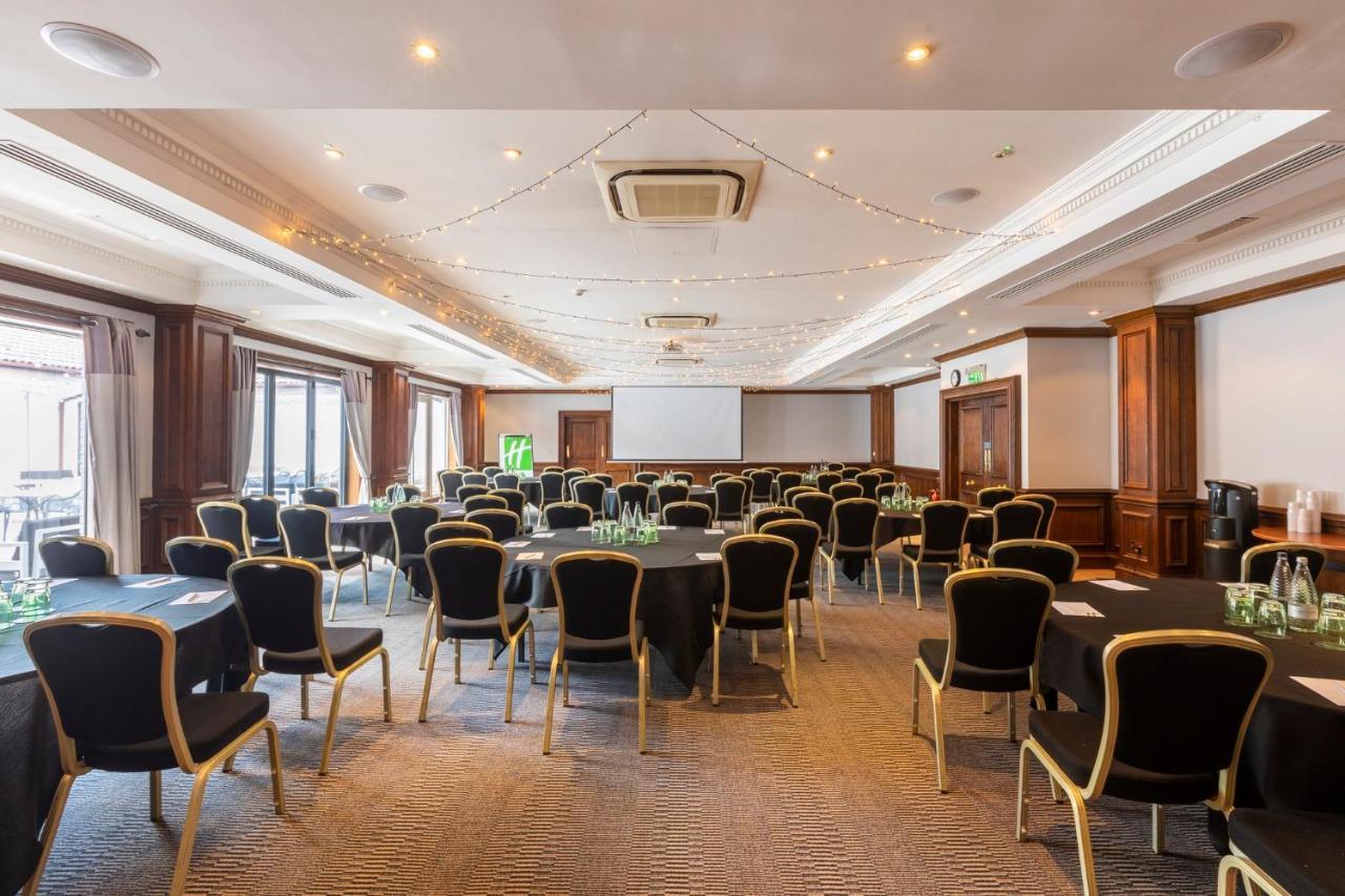Holiday Inn Guildford By Ihg Zewnętrze zdjęcie