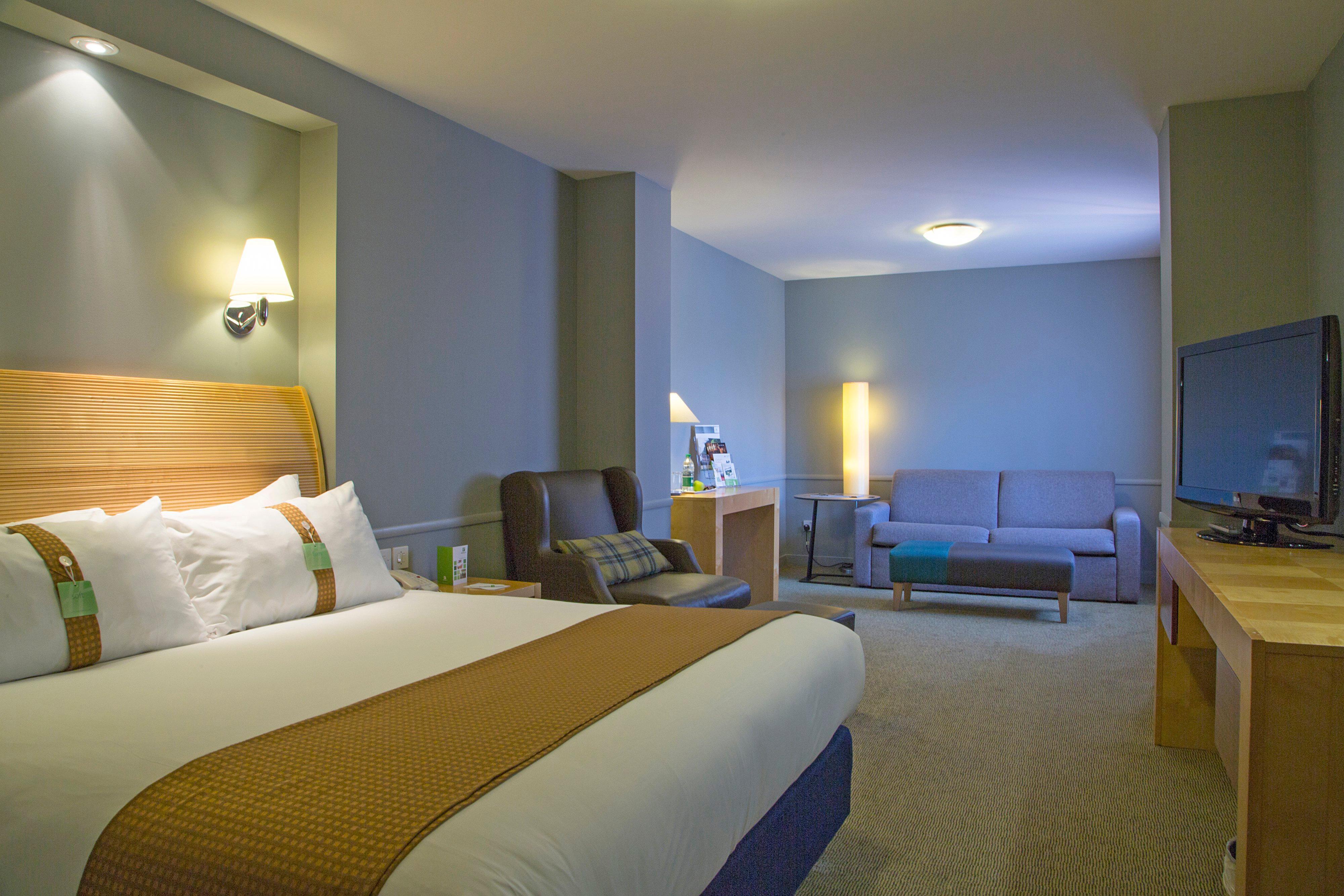 Holiday Inn Guildford By Ihg Zewnętrze zdjęcie