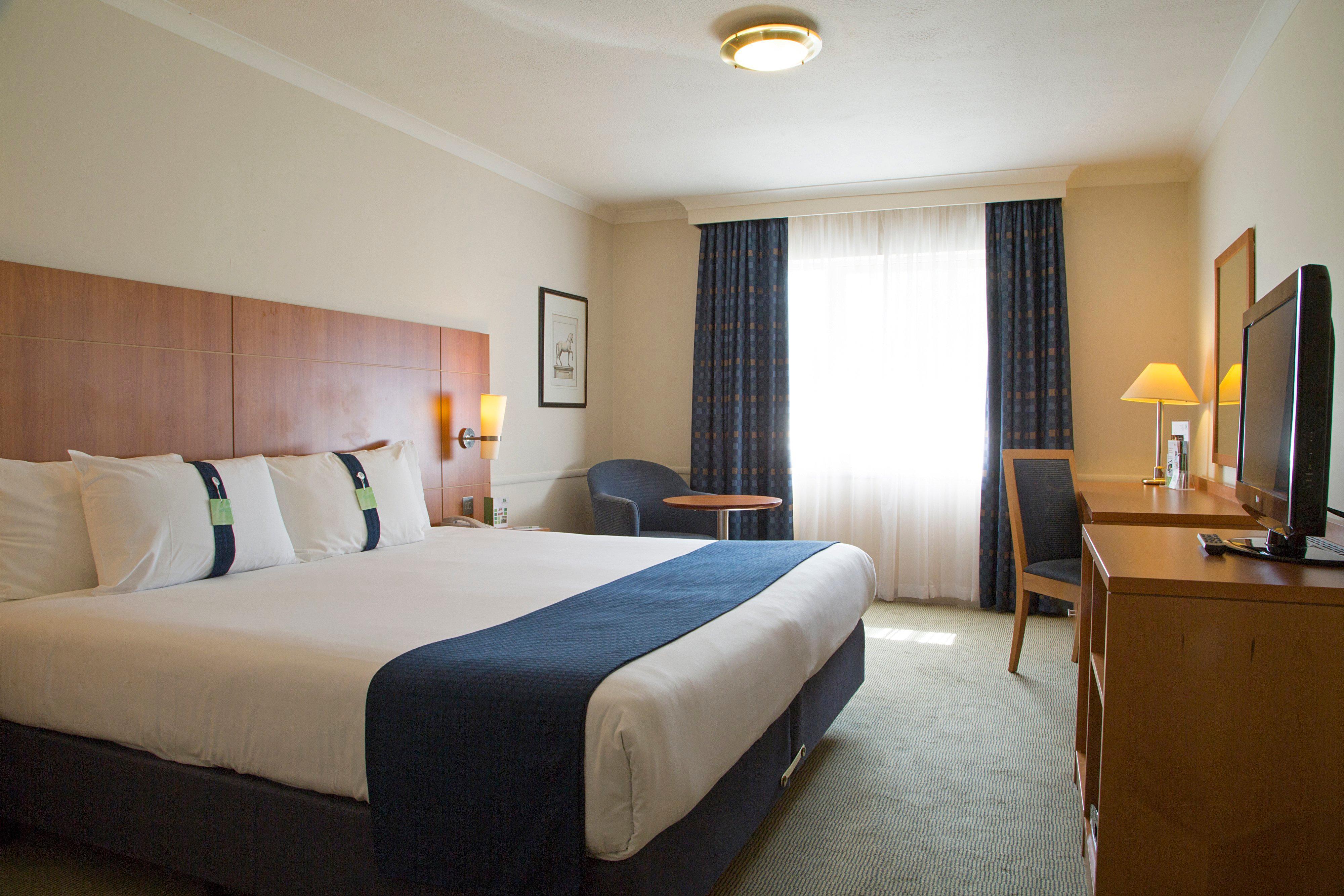 Holiday Inn Guildford By Ihg Zewnętrze zdjęcie