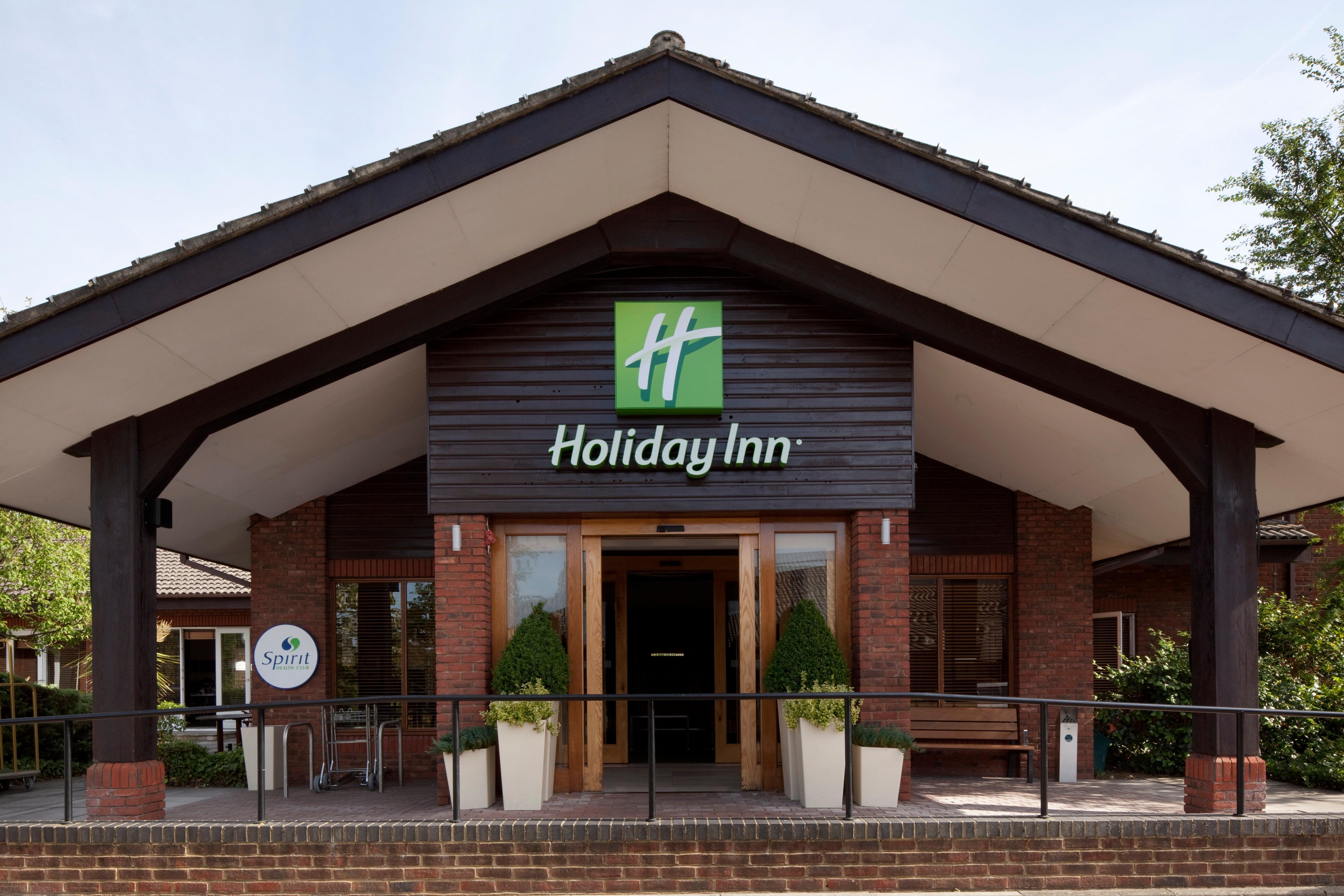 Holiday Inn Guildford By Ihg Zewnętrze zdjęcie