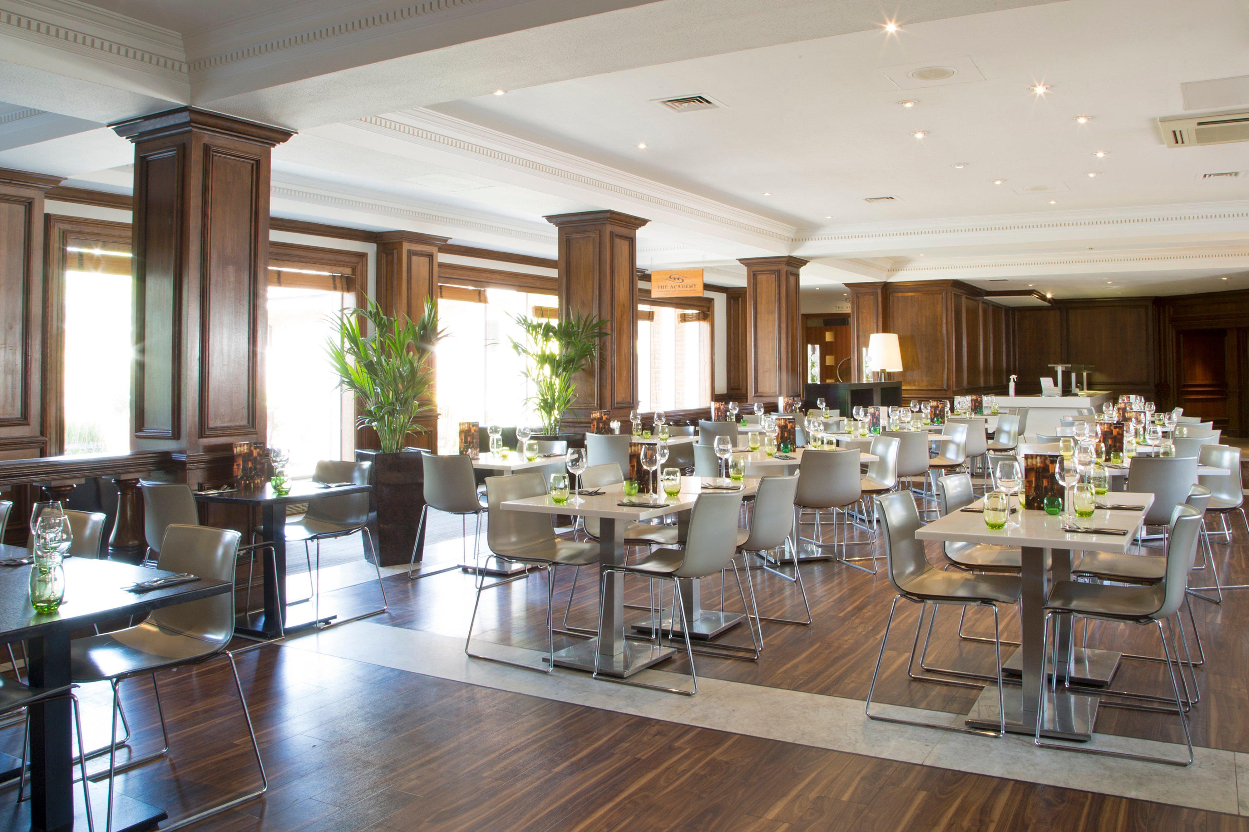 Holiday Inn Guildford By Ihg Zewnętrze zdjęcie