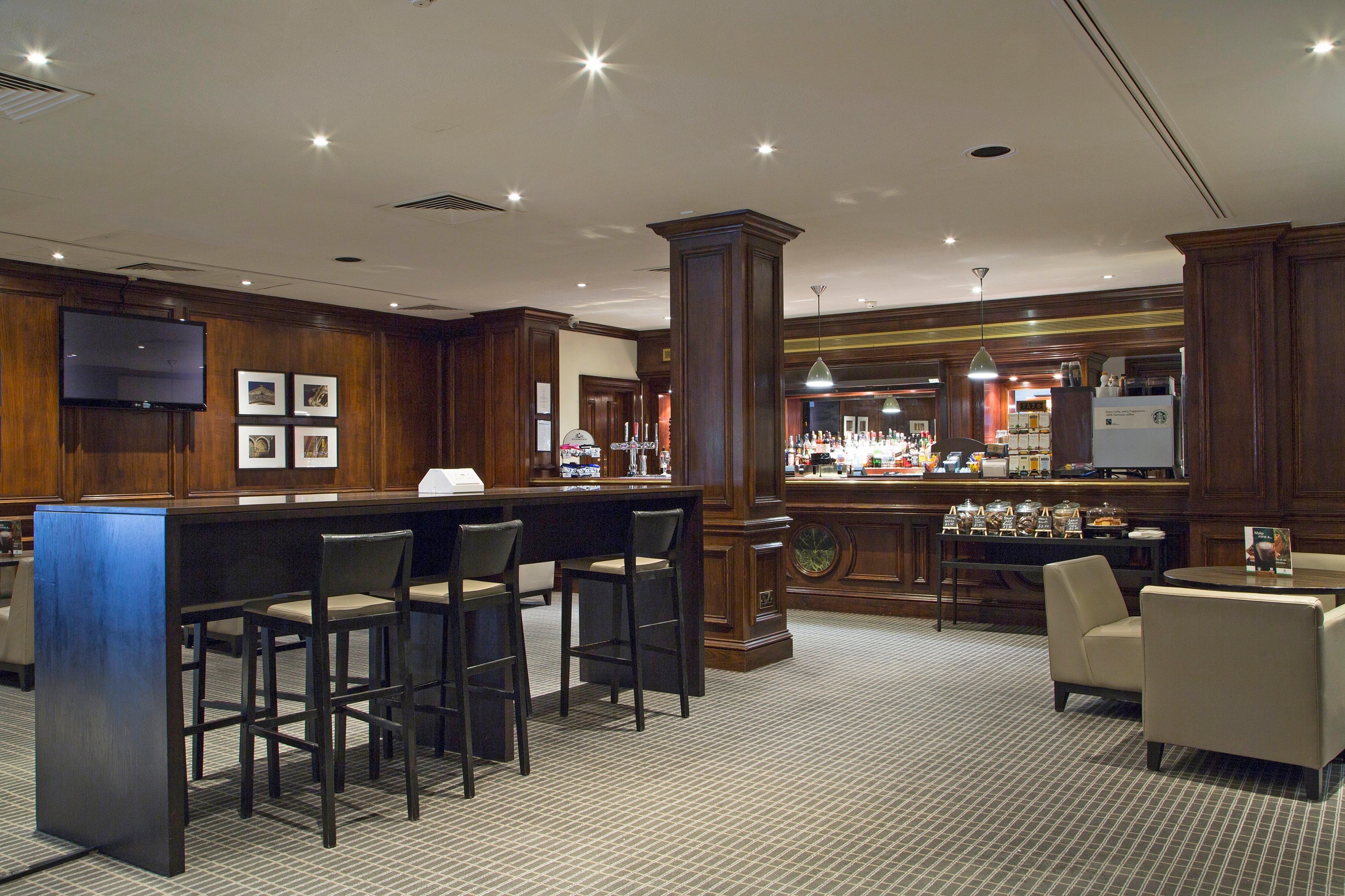 Holiday Inn Guildford By Ihg Zewnętrze zdjęcie