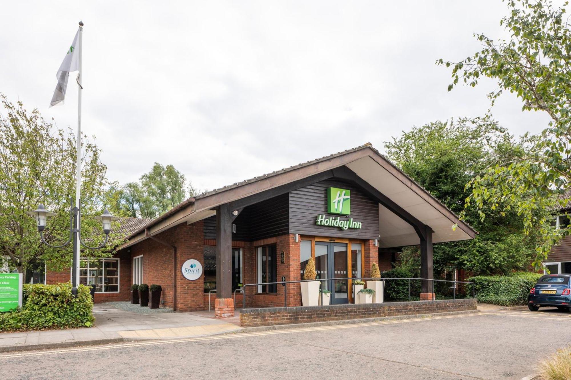 Holiday Inn Guildford By Ihg Zewnętrze zdjęcie